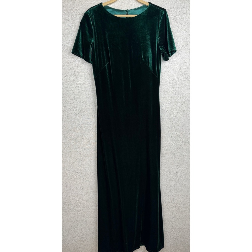 Revelry Emerald Green Velvet Maxi Dress Size 4 Keyhole Back Short Sleeve Holiday